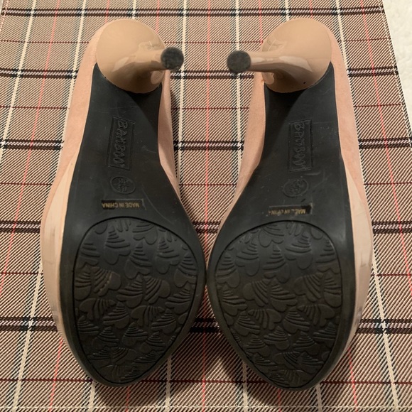 Cream high heels, size 5 1/2. - Picture 11 of 11